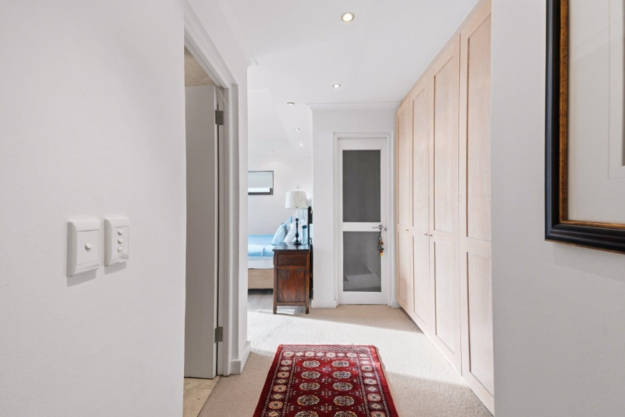 4 Bedroom Property for Sale in Fresnaye Western Cape